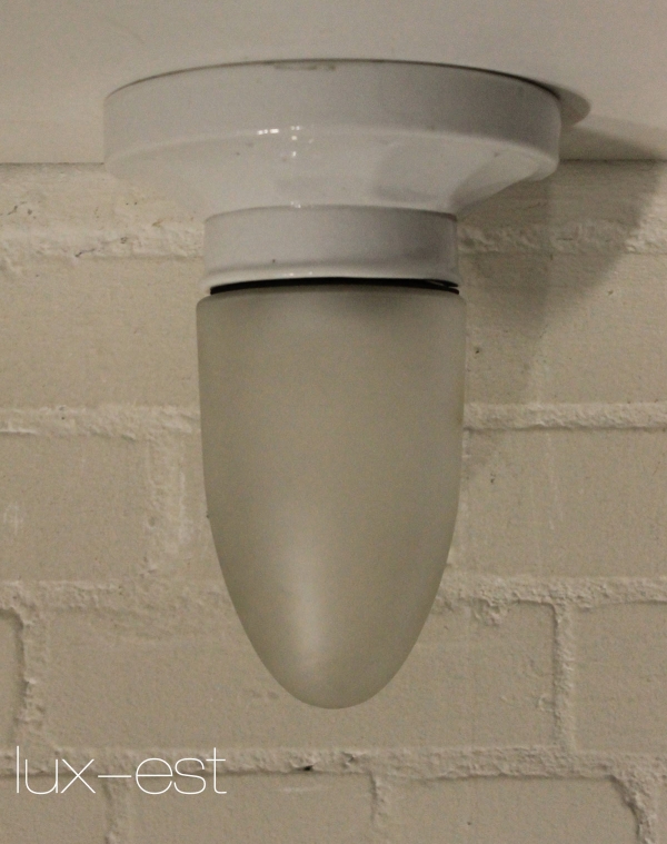 'BUCHA' Bauhauslampe Glaskolben Porzellan Deckenlampe